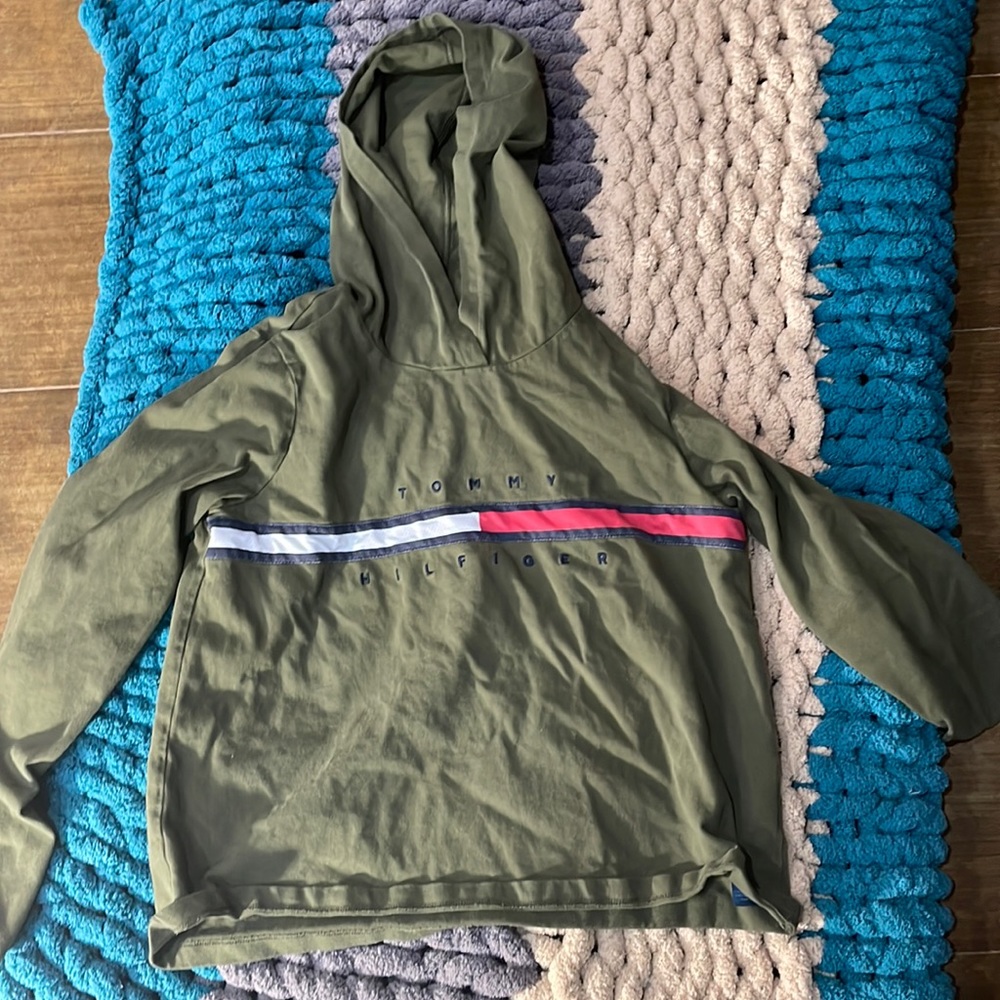 Womens light weight cropped hoodie